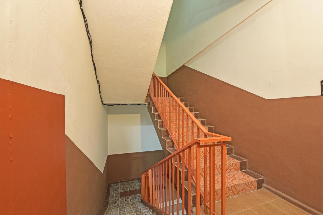 تايبينغ Super Oyo Capital O 90659 Raintown Timbers Hotel المظهر الخارجي الصورة