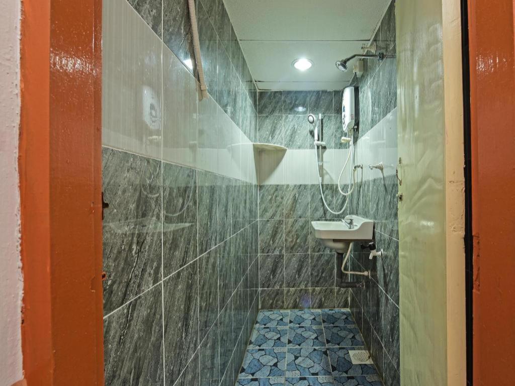 تايبينغ Super Oyo Capital O 90659 Raintown Timbers Hotel المظهر الخارجي الصورة